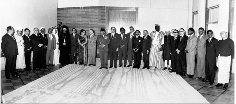 Les leaders non-alignés à la conférence  de Belgrade